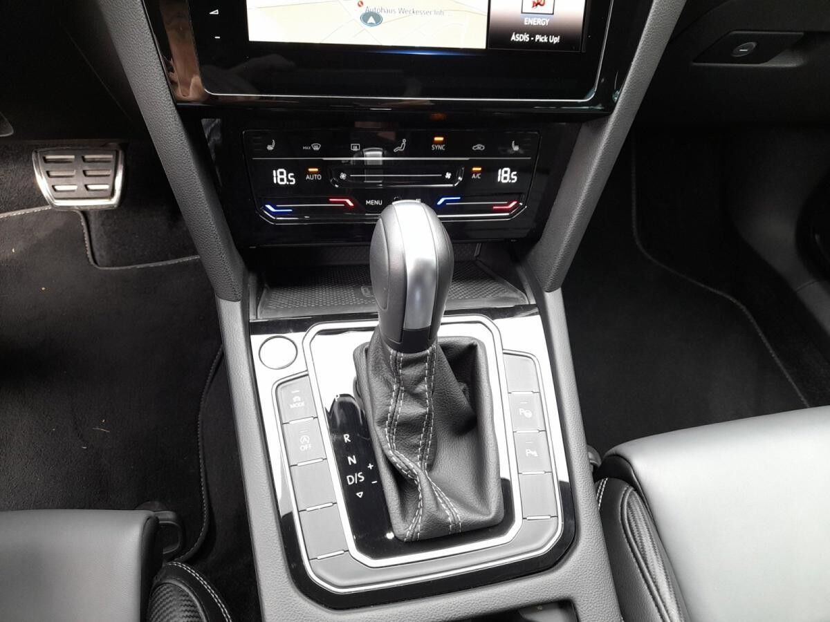 Volkswagen Passat Variant 2.0 TDI Elegance R-Line AHK STHZG