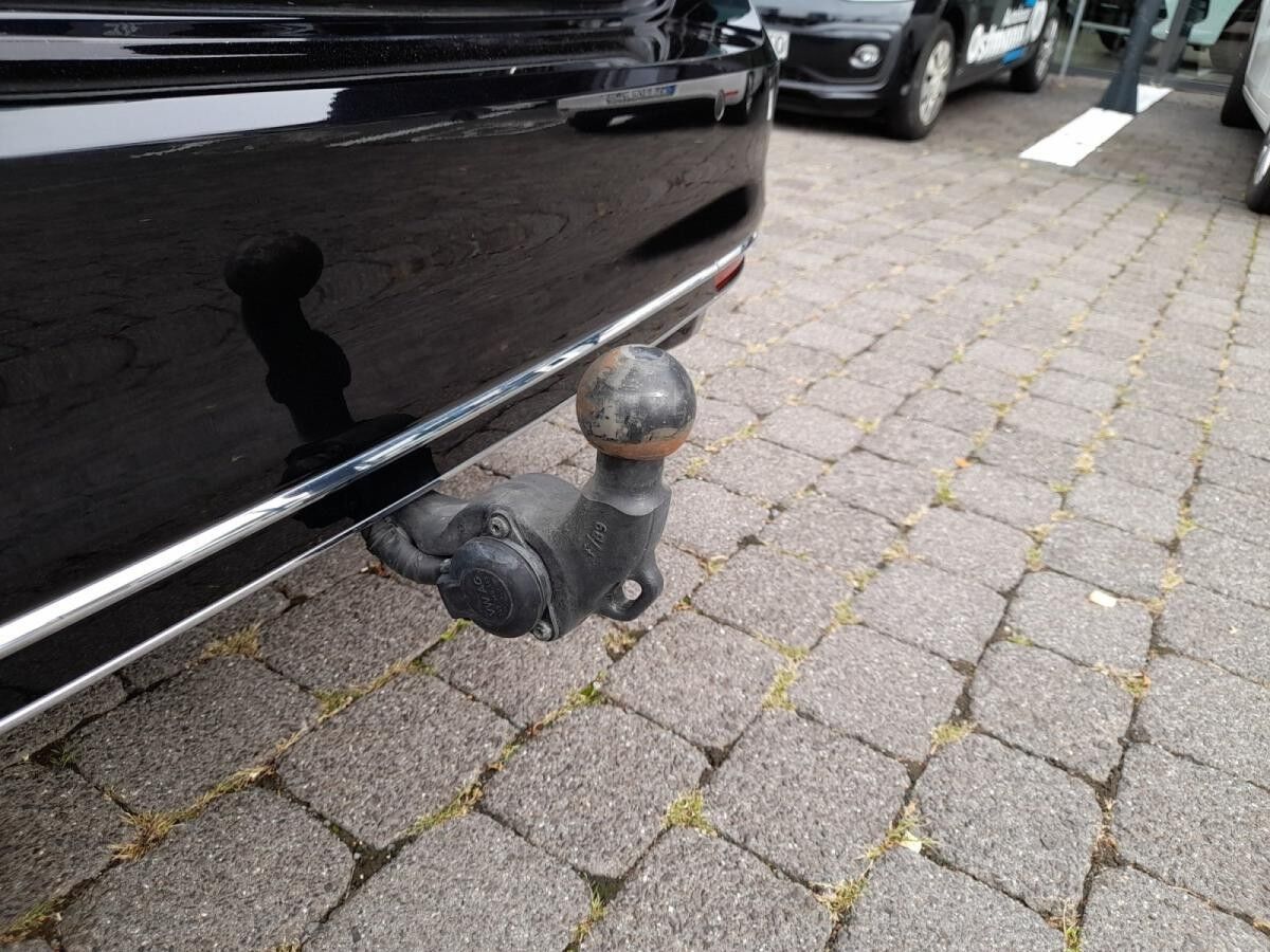 Volkswagen Passat Variant 2.0 TDI Elegance R-Line AHK STHZG