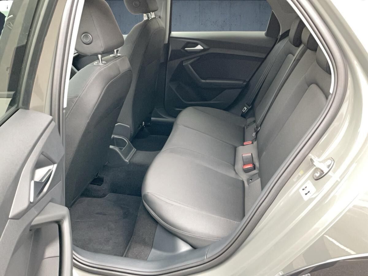 Audi A1 allstreet 30 TFSI S tr. LED ACC 17 Virtual