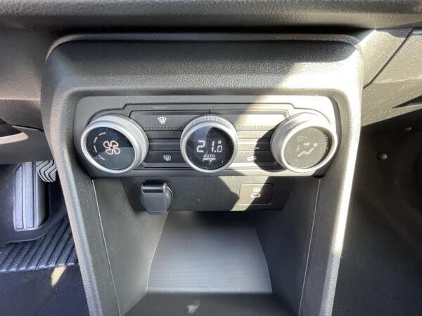 Dacia Sandero Stepway TCe90 Expression Navigation WinterSicherheitsPaket