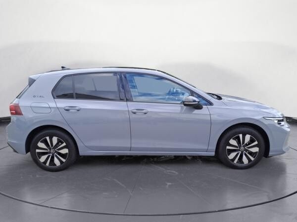 Volkswagen Golf VIII Lim. Panorama-Ausstell-/Schiebedach, Rückfahrkamera, sofort verfügbar