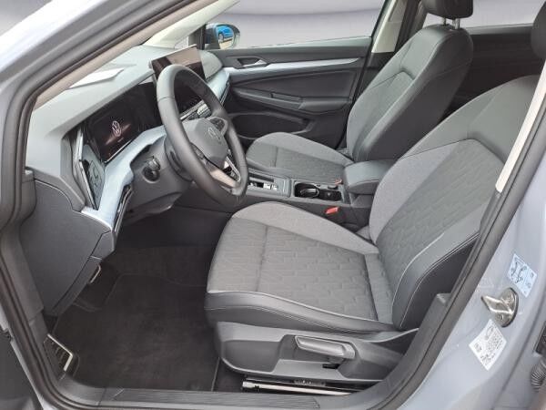 Volkswagen Golf VIII Lim. Panorama-Ausstell-/Schiebedach, Rückfahrkamera, sofort verfügbar