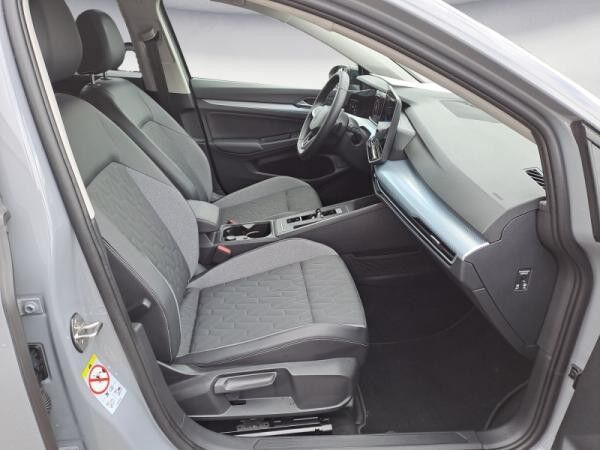 Volkswagen Golf VIII Lim. Panorama-Ausstell-/Schiebedach, Rückfahrkamera, sofort verfügbar