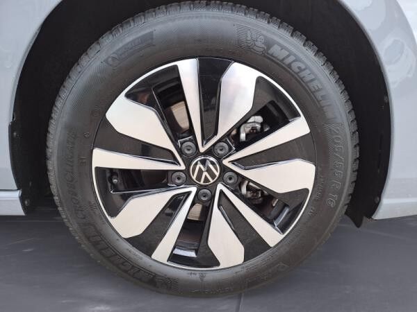 Volkswagen Golf VIII Lim. Panorama-Ausstell-/Schiebedach, Rückfahrkamera, sofort verfügbar