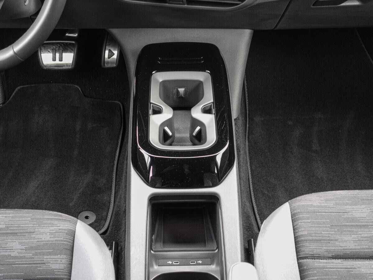 Volkswagen ID.4 *AHK*NAVI*ACC*LHZ+SHZ*