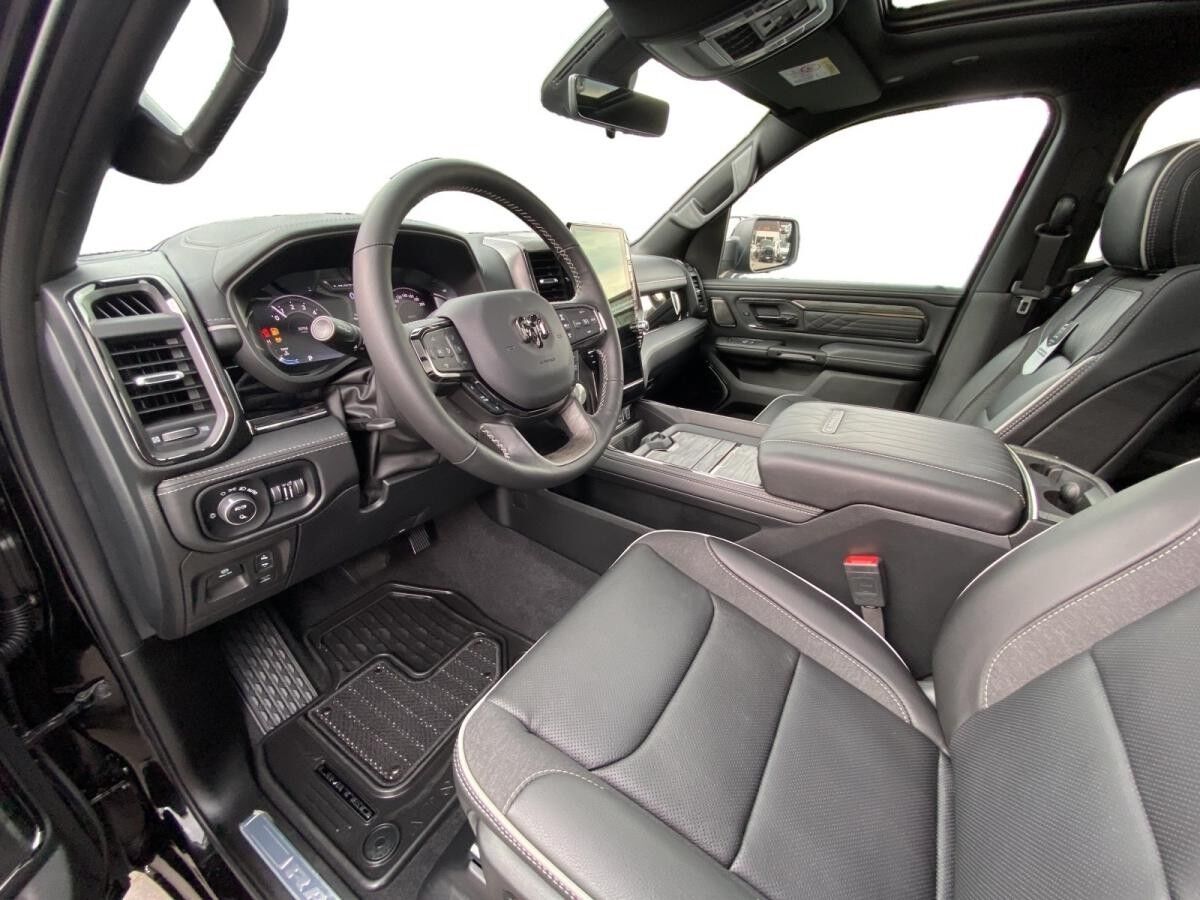 Dodge RAM 1500 Limited Night Special