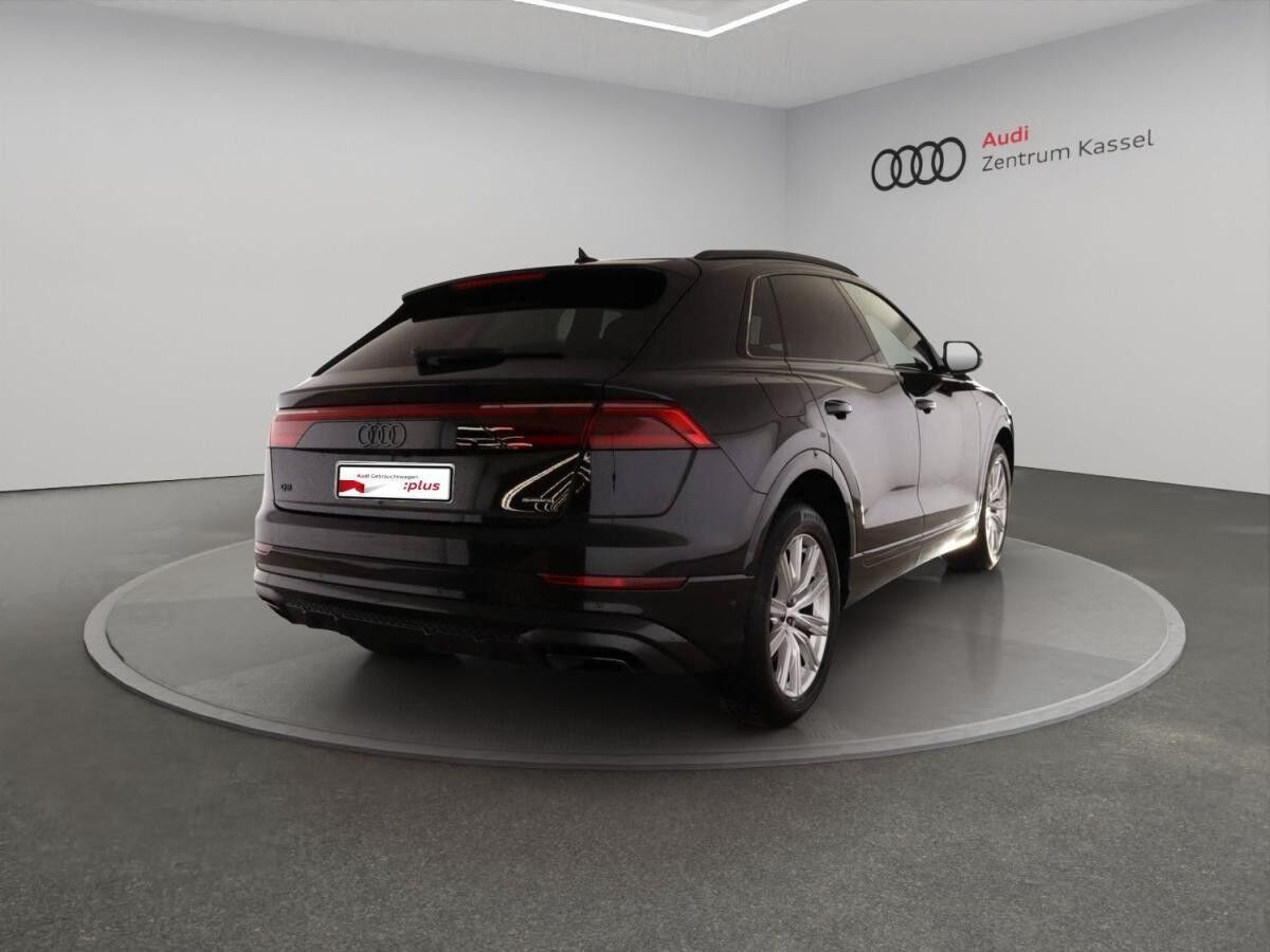 Audi Q8 55 TFSI quattro S line Matrix Pano HuD 360°