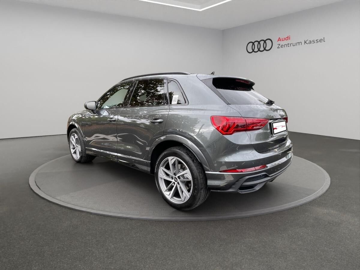 Audi Q3 45 TFSI quattro S line Matrix SONOS PDC+ AHK