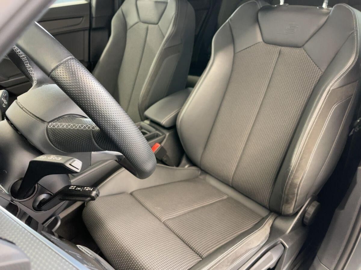 Audi Q3 45 TFSIe virtual DAB Navi LED Teilleder