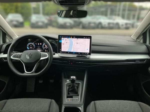 Volkswagen Golf VIII Life 1.5TSI / Navi, App, RFK, LED, ACC