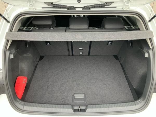 Volkswagen Golf VIII Life 1.5TSI / Navi, App, RFK, LED, ACC