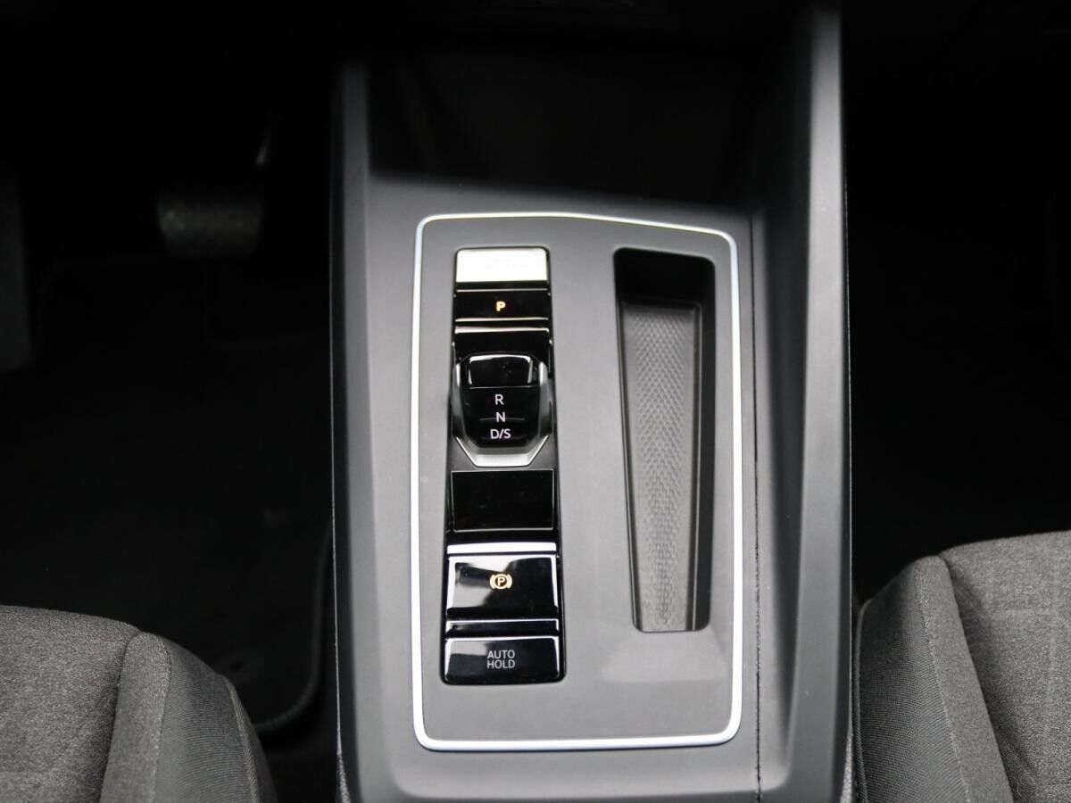 Volkswagen Golf Life 2.0 TDI DSG / Navi, App, RFK, LED, HuD