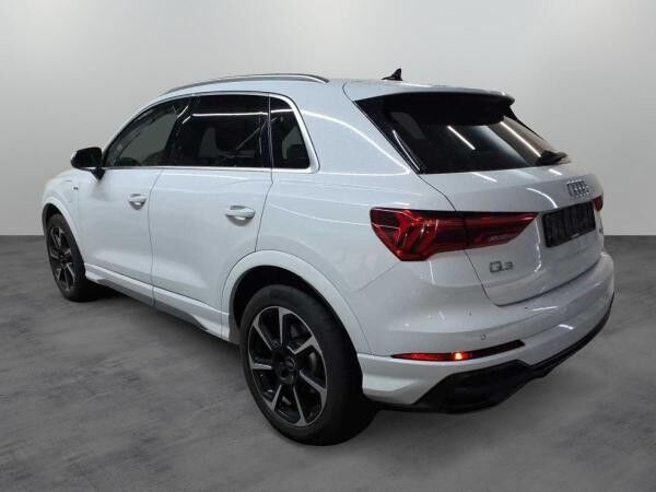 Audi Q3 S-Line 45TFSIe S-tronic/ Navi, 360°, AHK, LED