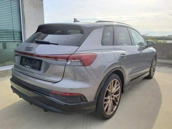 Audi Q4 e-tron edition one 35 / Matrix, Sonos, Navi+
