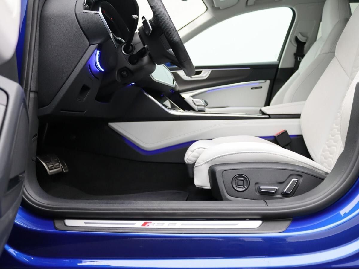 Audi RS6 RS 6 Avant TFSI quattro / Pano, Keramik, Laser