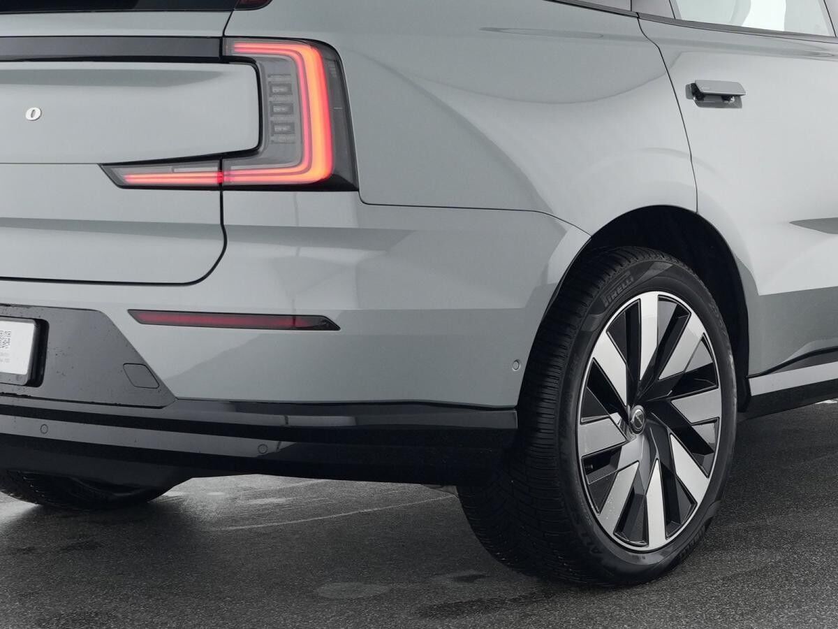 Volvo EX90 TWIN Ultra GANZJAHRESREIFEN + BOWERS&WILKINS