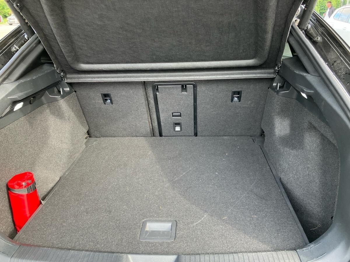 Volkswagen ID.5 GTX 4M NP.73T 5J-G.WÄRMEPUMPE.AREA-VIEW.NAVI.PANO.LED.LKRD-HZG.SHZ