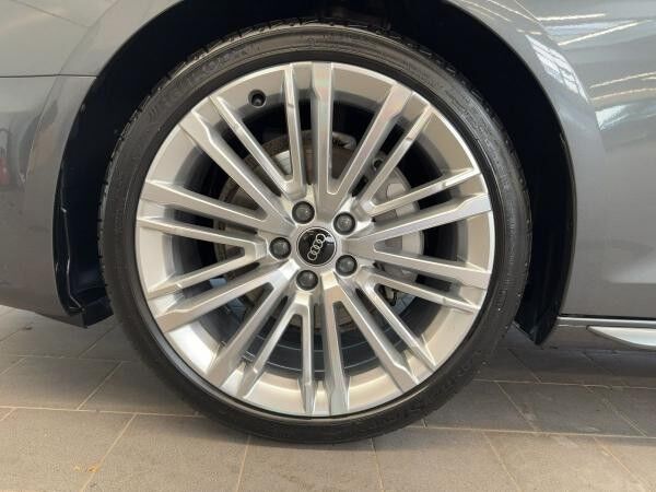 Audi A4 Avant S line 40 TFSI B&O Navi LED Teilleder