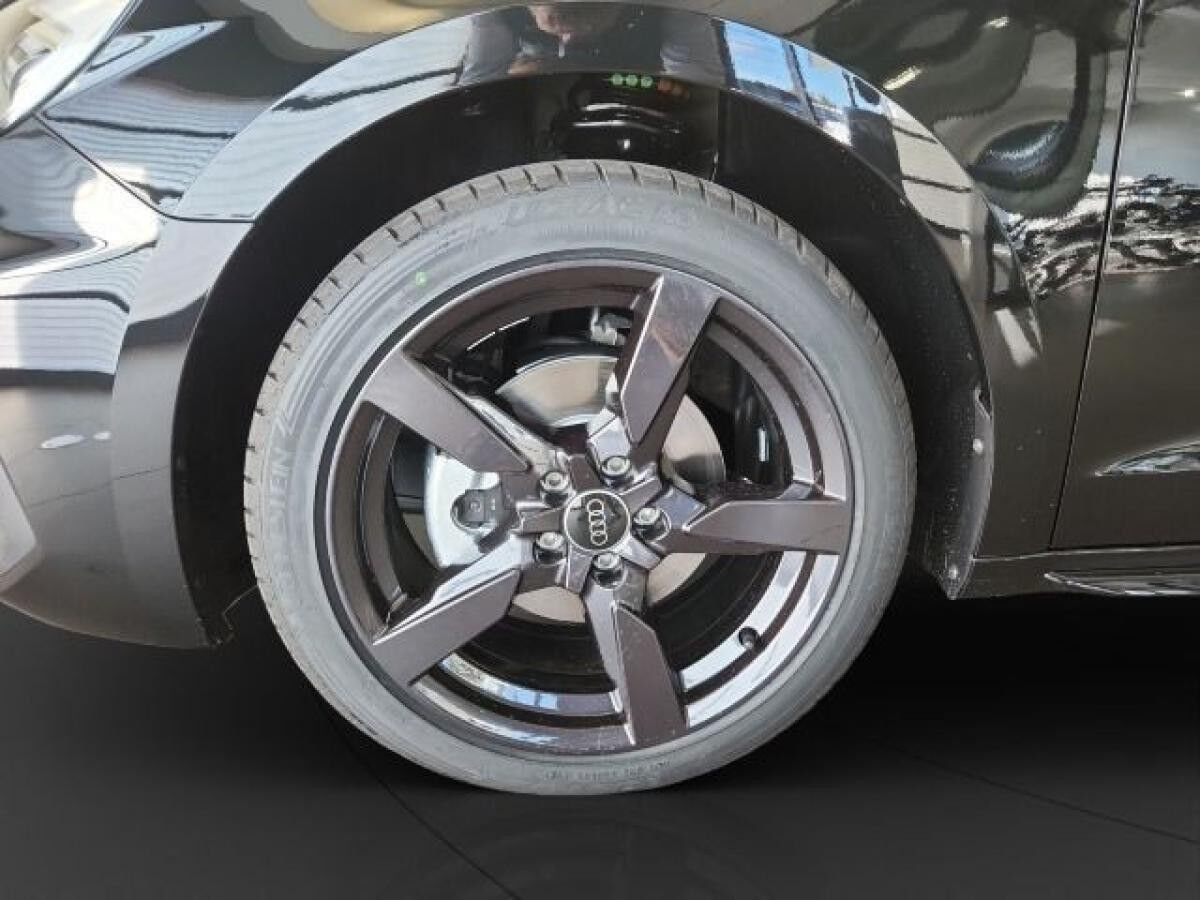 Audi A1 Sportback 35 TFSI S line S tronic LED PDC vo+hi LM 17"