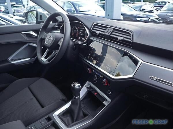 Audi Q3 advanced 35 TFSI AHK Stdhz. LED Keyless Schal