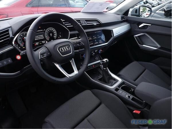 Audi Q3 advanced 35 TFSI AHK Stdhz. LED Keyless Schal