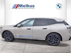 BMW ix xDrive 45e - inkl. Winterräder  - M Sportpaket - AHK - Autobahnassistent - Parking Assist