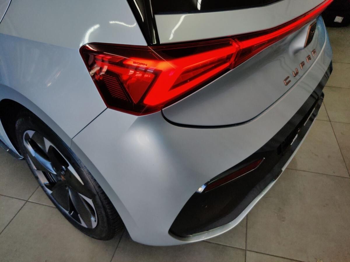 Cupra Born eBoost h/LED/RFK/Sitzhzg/Wärmepumpe