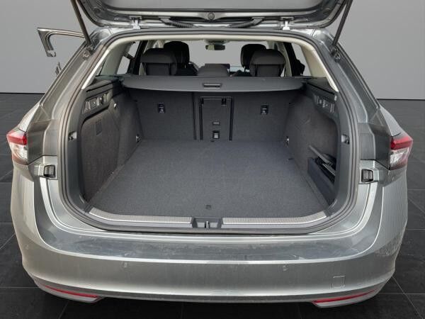 Skoda Superb COMBI iV HYBRID 1.5 TSI Selection
