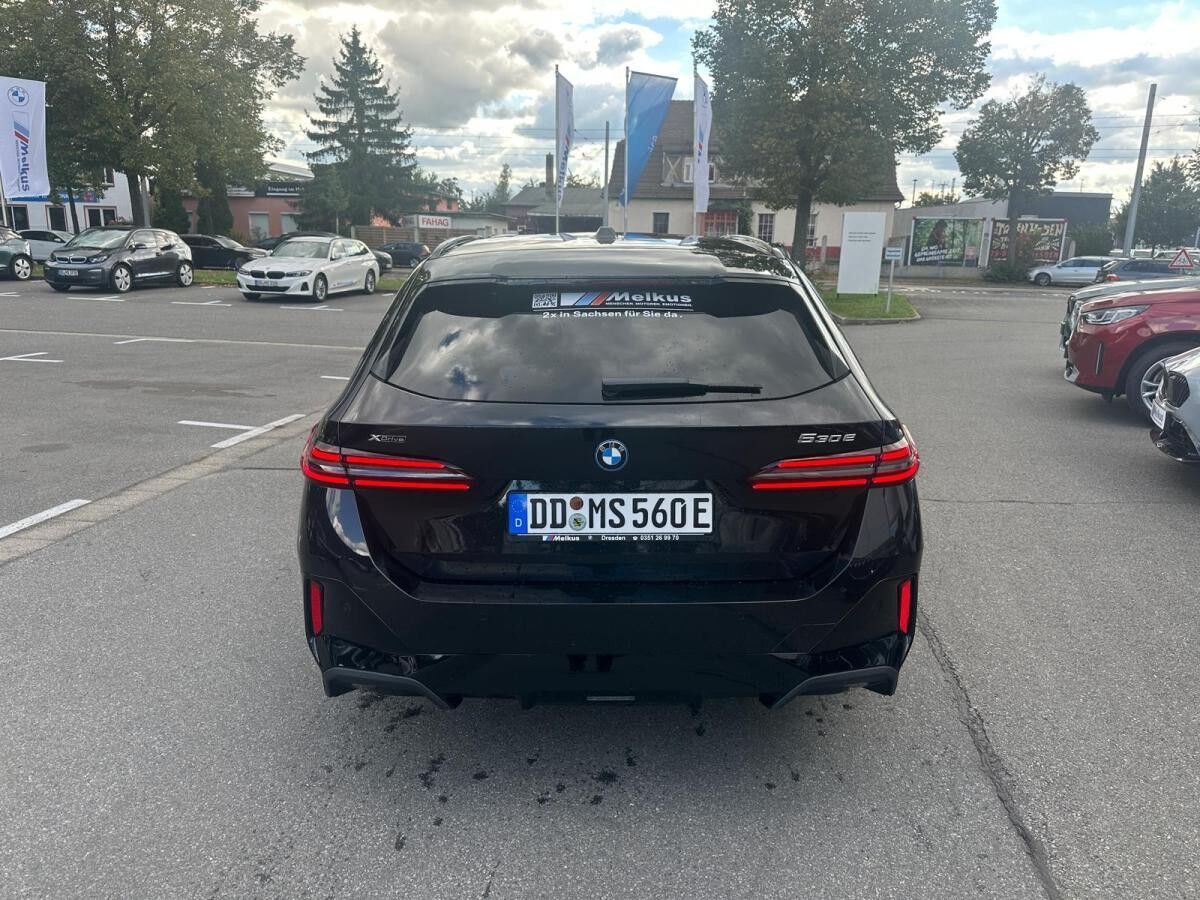 BMW 530 e xDrive Touring - 0,5% Versteuerung - Anhängerkupplung -  Autobahnassistent - Bowers & Wilkins Surr