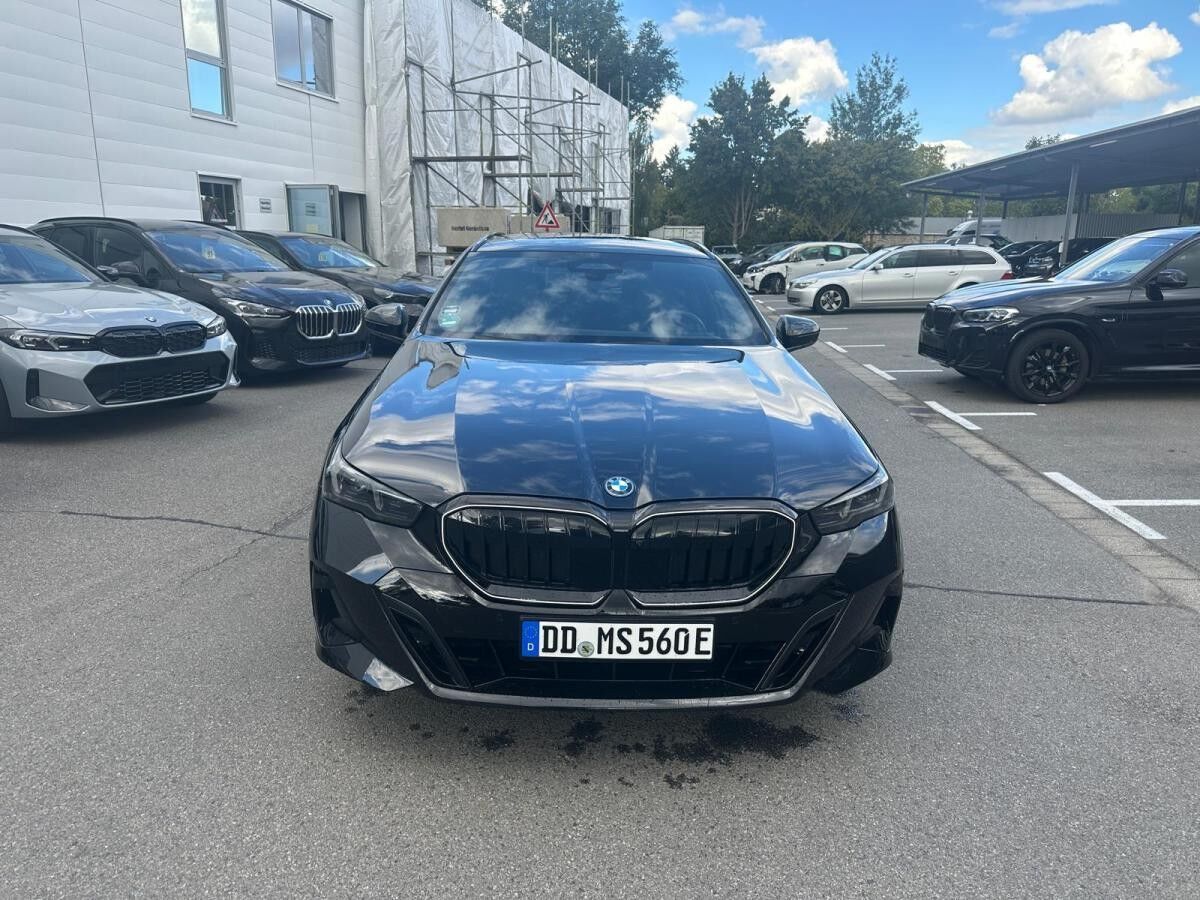 BMW 530 e xDrive Touring - 0,5% Versteuerung - Anhängerkupplung -  Autobahnassistent - Bowers & Wilkins Surr