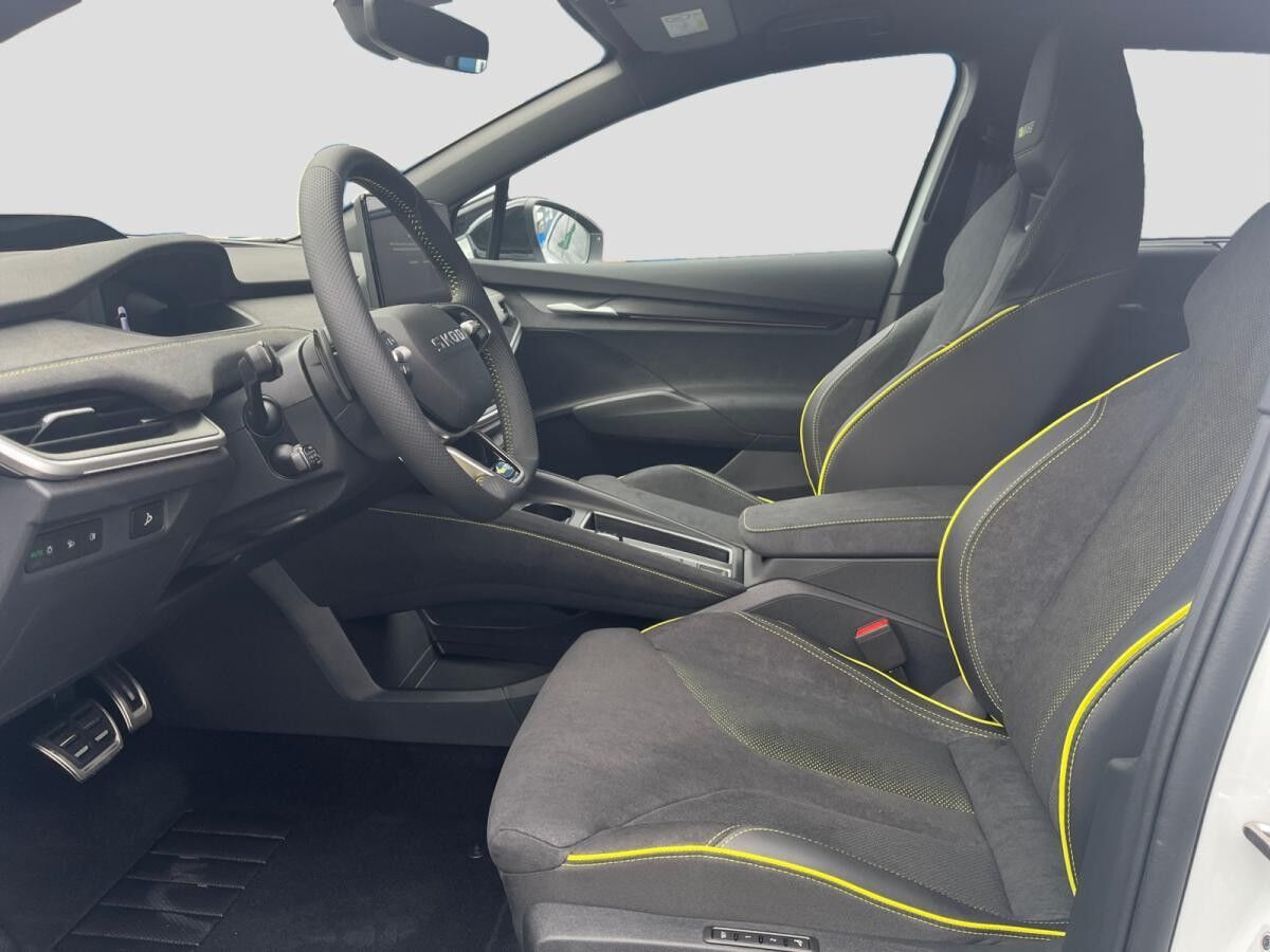 Skoda Elroq RS 4x4 AHK Wärmepumpe 21" MAXX
