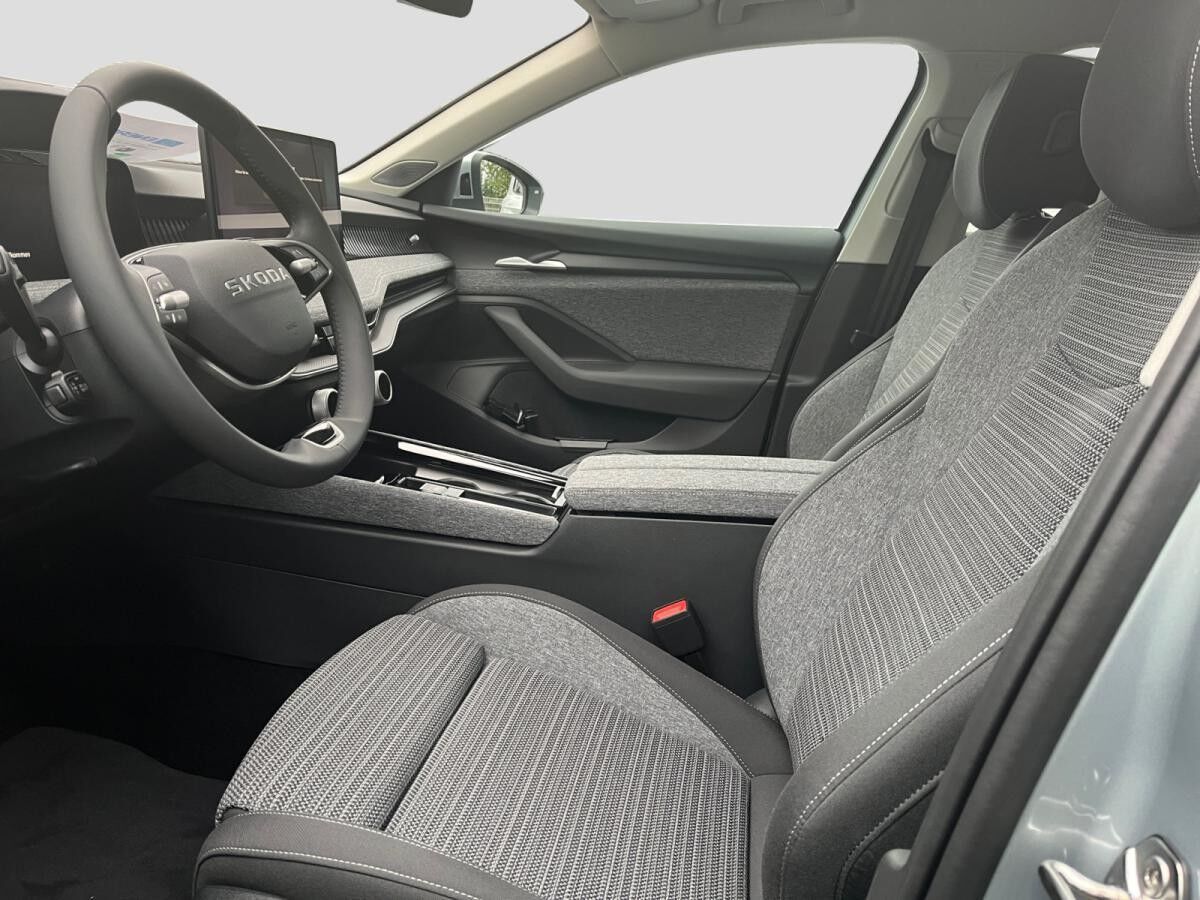 Skoda Superb Combi Selection 1,5 TSI IV DSG Pano AHK