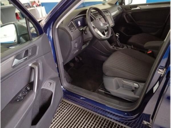 Volkswagen Tiguan 1,5 TSI Allspace Life AHK LED R-Kamera 7Sitzer NaviPro 18Zoll