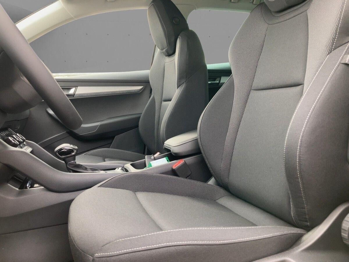 Skoda Karoq Tour 2,0 TDI 4x4 AHK R-KAM KESSY SHZ 2x VerfügbarBIS 28.11.25