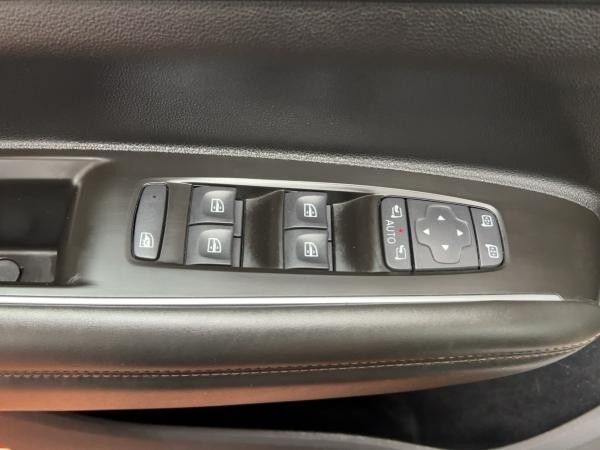 Renault Koleos INITIALE PARIS 4x4 dCi 185 X-Tronic