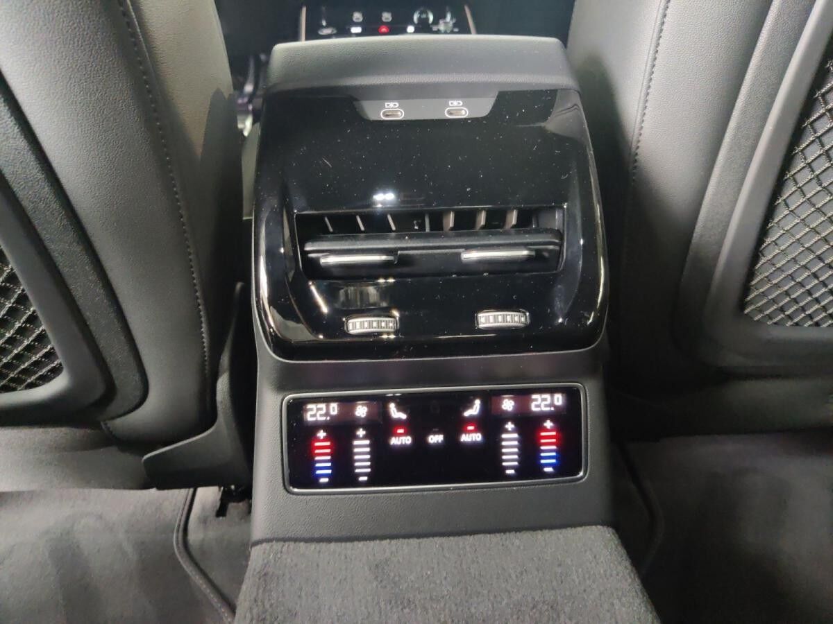 Audi A6 Limousine edition one TDI quattro S tronic Audi A6 Limousine edition one TDI quattro S tronic