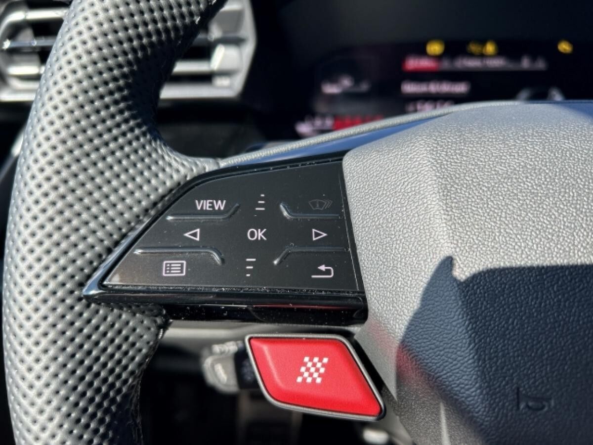 Audi RS3 Sportback 2.5 TFSI HUD+PANO+NAVI+LEDER+MATRIX-LED