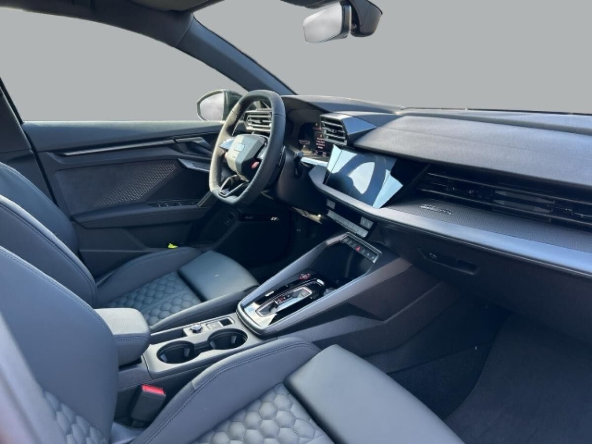 Audi RS3 Sportback 2.5 TFSI HUD+PANO+NAVI+LEDER+MATRIX-LED