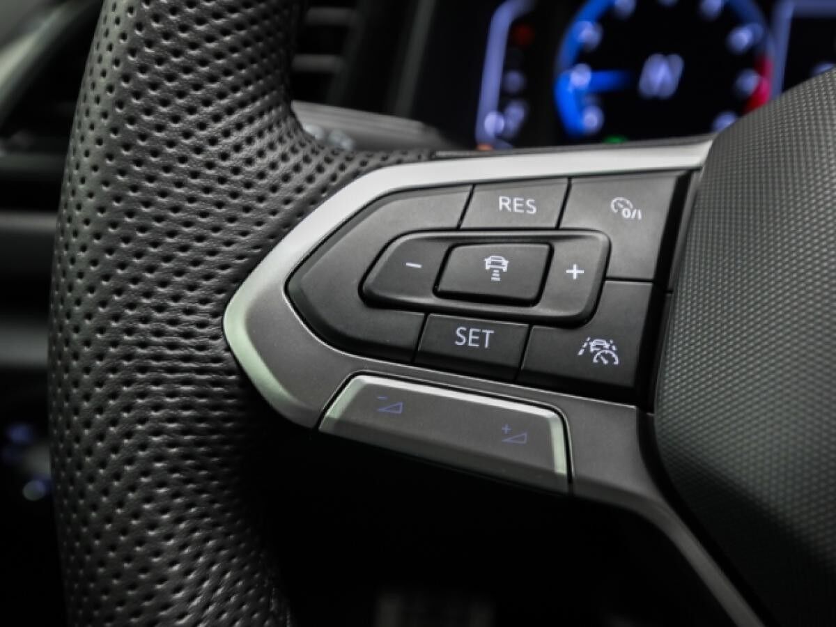 Volkswagen T-Roc Cabriolet R-Line 1.5 TSI DSG AHK Navi Kamera