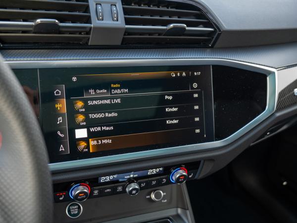 Audi Q3 S line 40 TFSI quattro