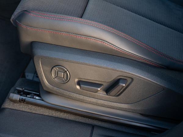 Audi Q3 S line 40 TFSI quattro