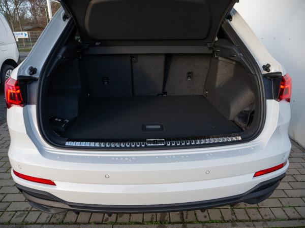 Audi Q3 S line 40 TFSI quattro