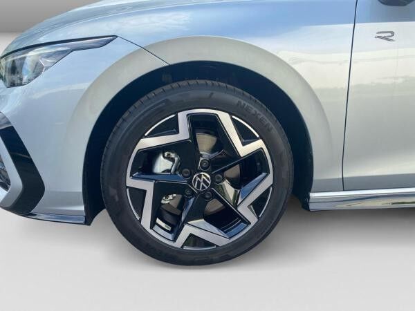 Volkswagen Golf R-Line 2,0TDI 110kW NAVI 360° BLACK MATRIX -Gewerbeleasing