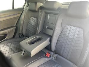 Volkswagen Golf R-Line 2,0TDI 110kW NAVI 360° BLACK MATRIX -Gewerbeleasing
