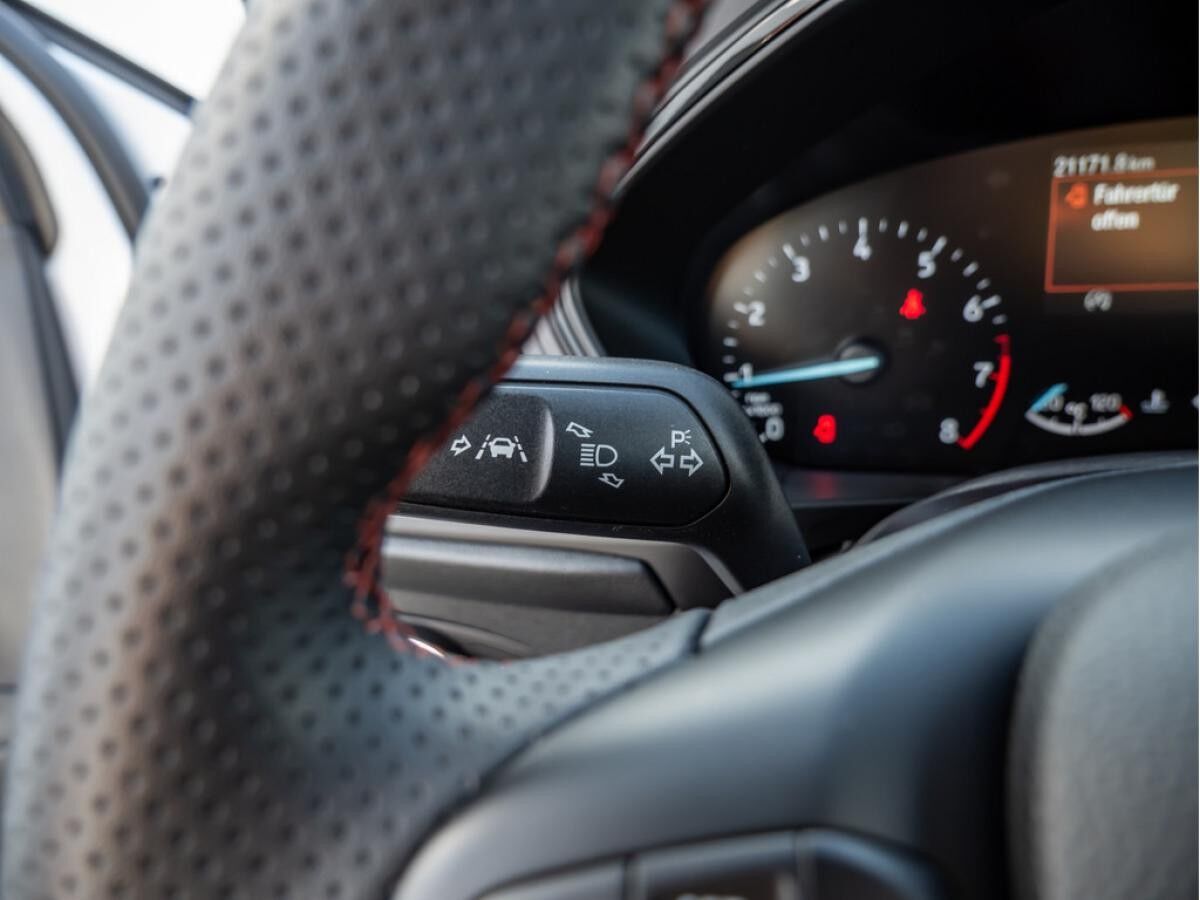 Ford Focus ST Line 1.0 inkl. Allwetterbereifung