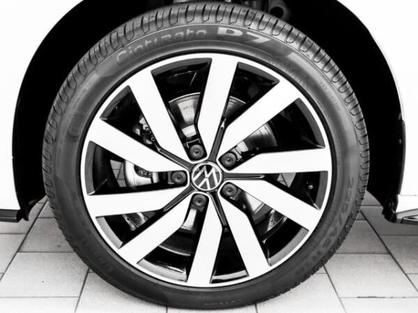 Volkswagen Touran 1.5 TSI DSG Highline 7-Sitzer Navi Kamera
