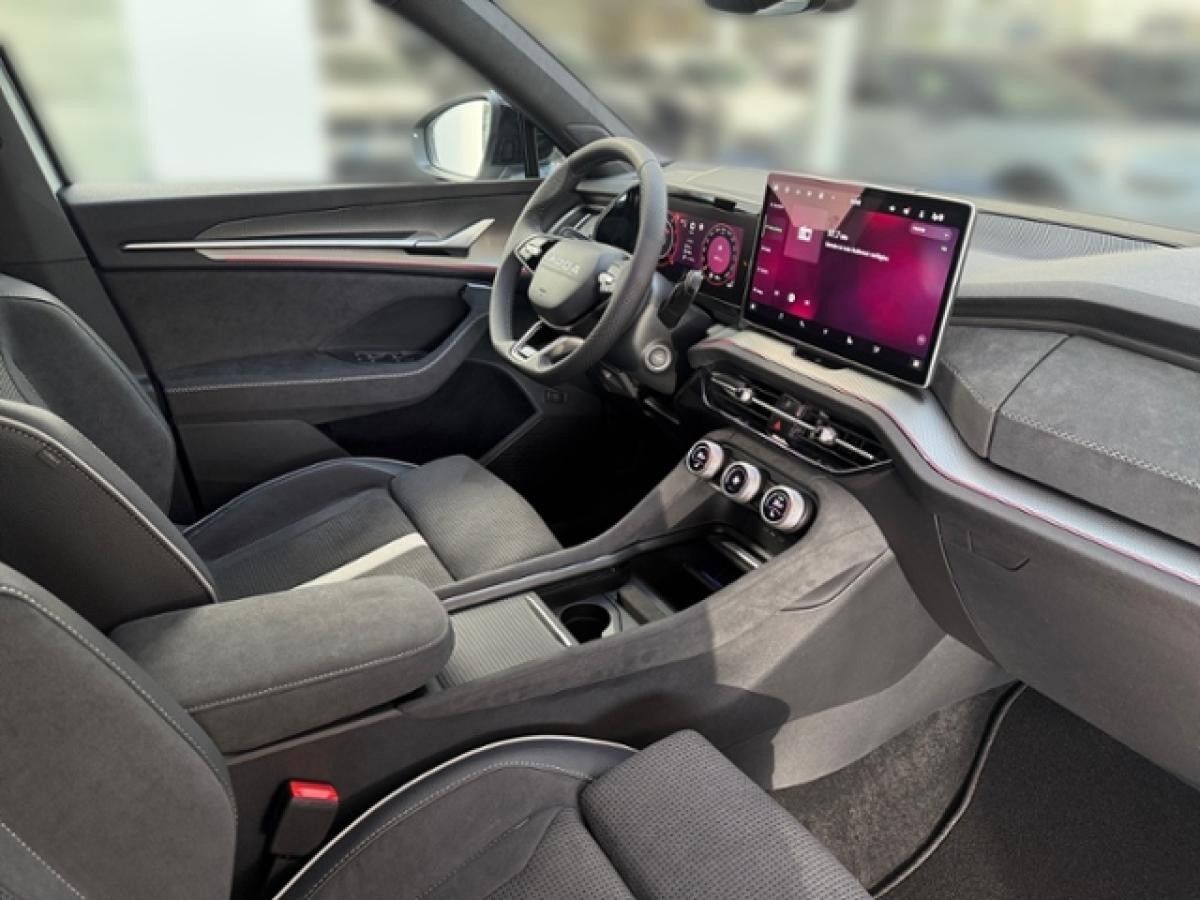 Skoda Kodiaq 2.0 TDI DSG 4x4 Sportline *AHK*PANORAMA* Skoda Kodiaq 2.0 TDI DSG 4x4 Sportline *AHK*PANORAMA*