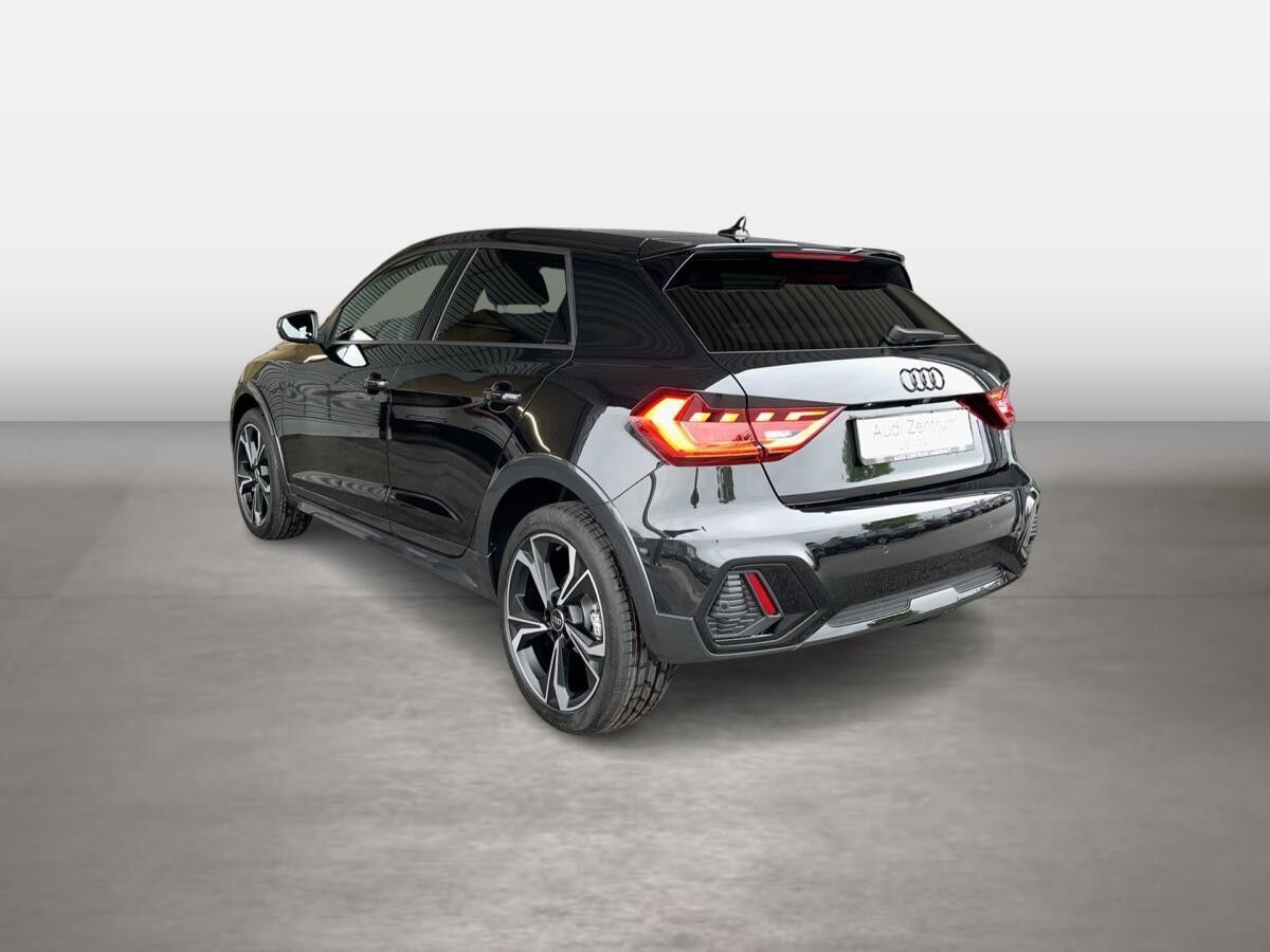 Audi A1 allstreet 35 TFSI 110(150) S tronic Klima, Interieur S-Line