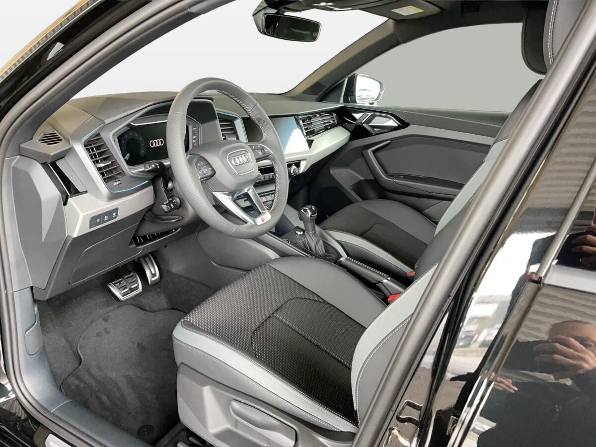 Audi A1 allstreet 35 TFSI 110(150) S tronic Klima, Interieur S-Line