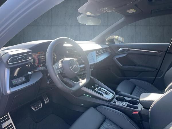 Audi A3 Sportback S line TFSI quattro 150 kW S tronic  Matrix LED Panoramadach SONOS AHK  Sportsitz